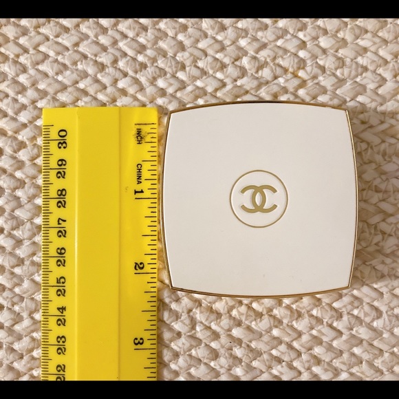 🎁🎁🎁Chanel perfume solid case compact with leather protective case - Picture 7 of 8